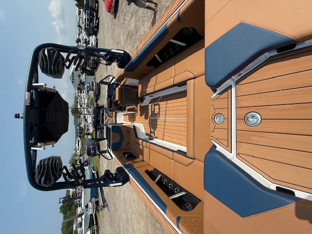 2025 Nautique GS24 