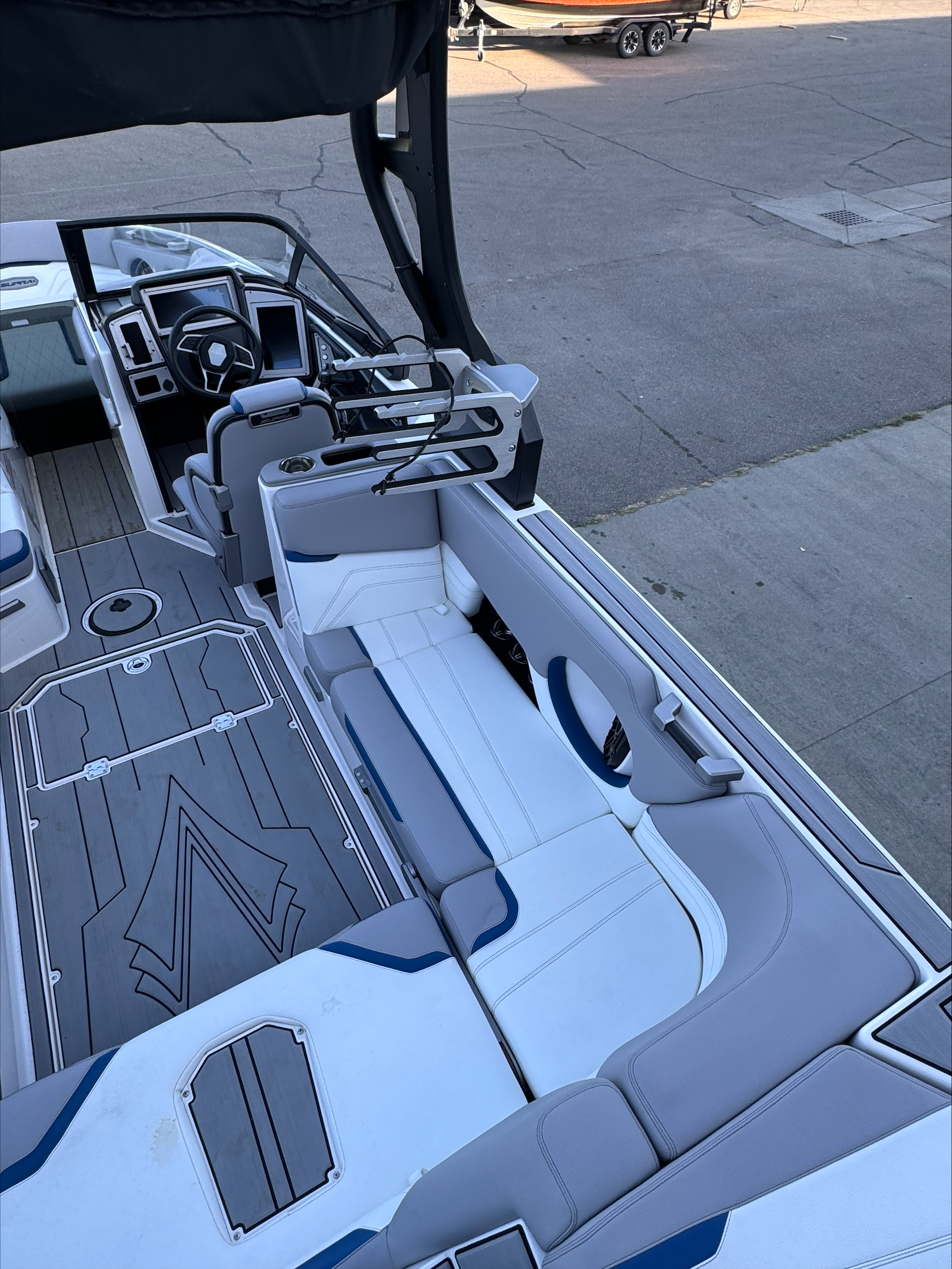 2021 Supra SL400