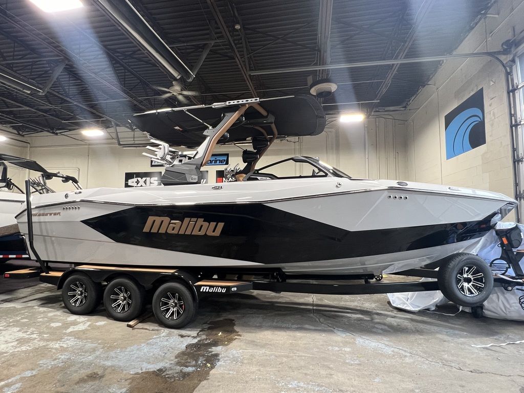 2025 Malibu Boats 26 LSV