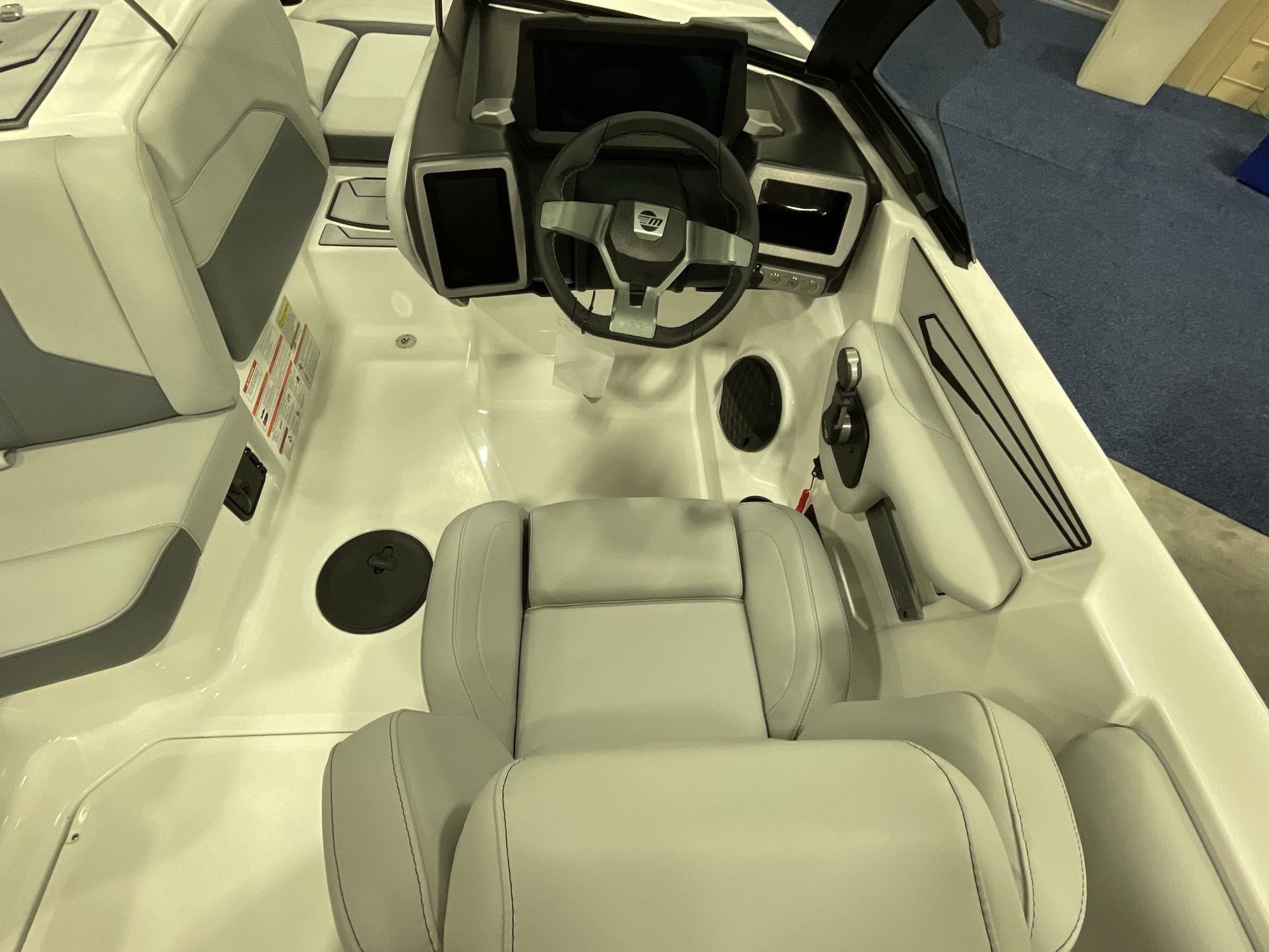 2024 Malibu 21 LX-r