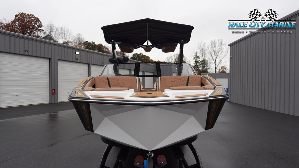 2025 Nautique P23