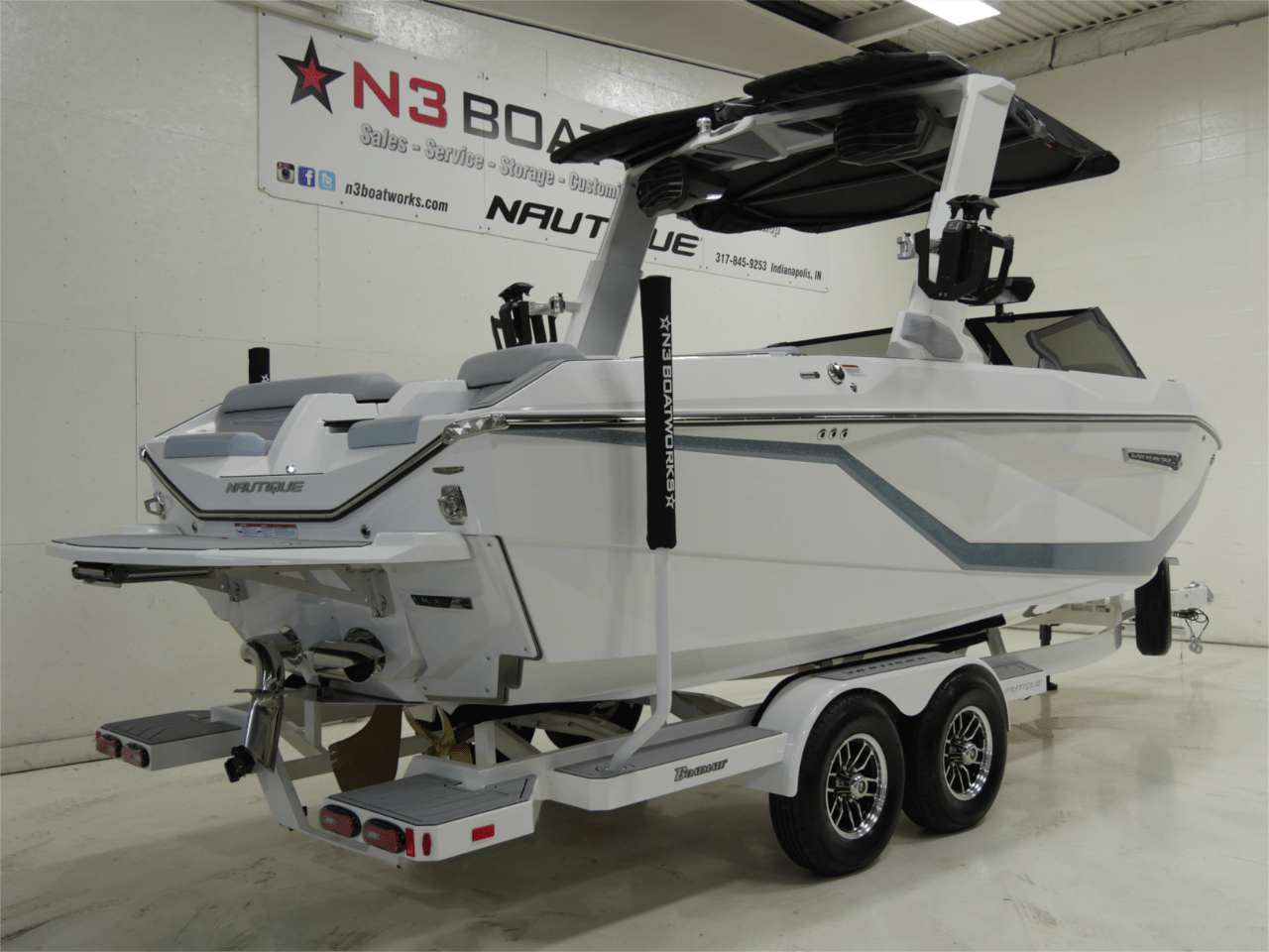2025 Nautique G23 – Steel Blue/Mystic White