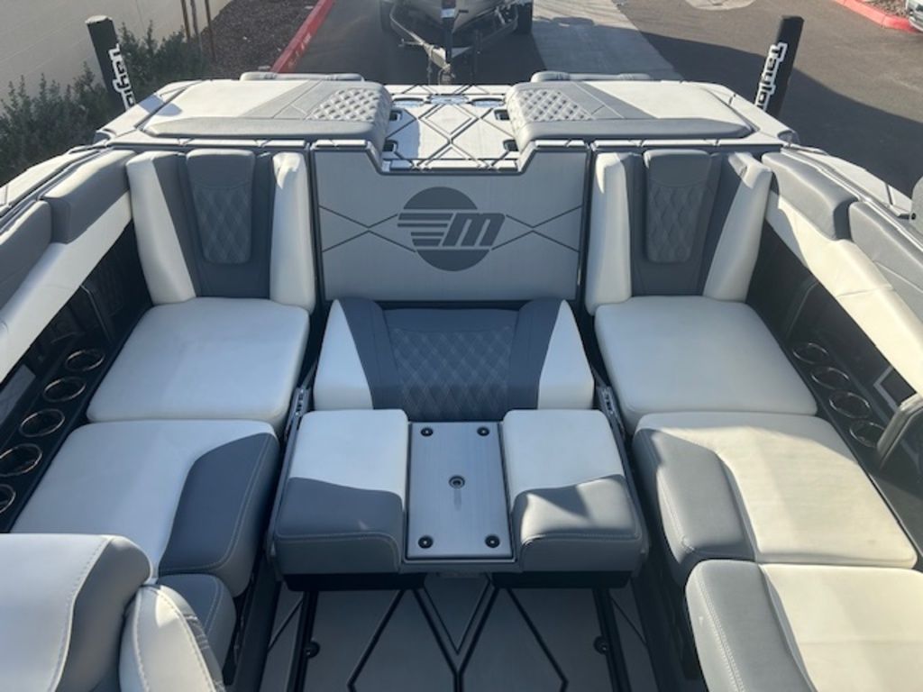 2025 Malibu Boats M230