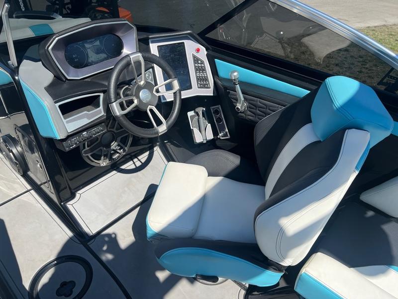 2019 MasterCraft X24