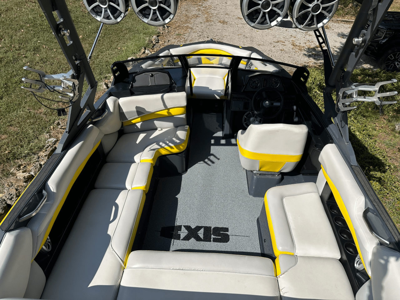 2016 Axis A22