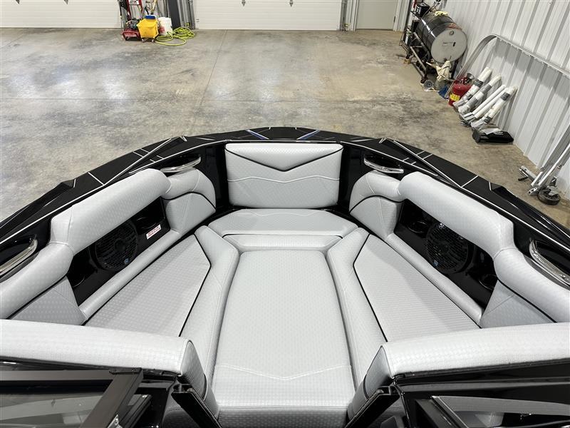 2024 Supreme S220