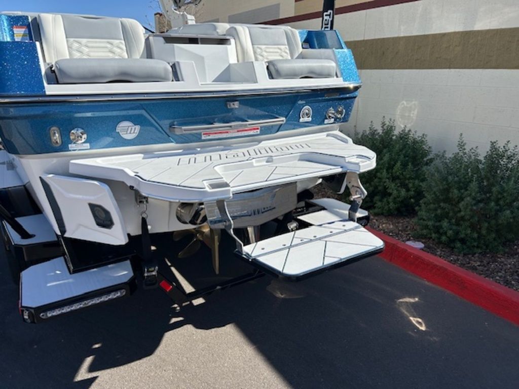 2025 Malibu Boats 26 LSV