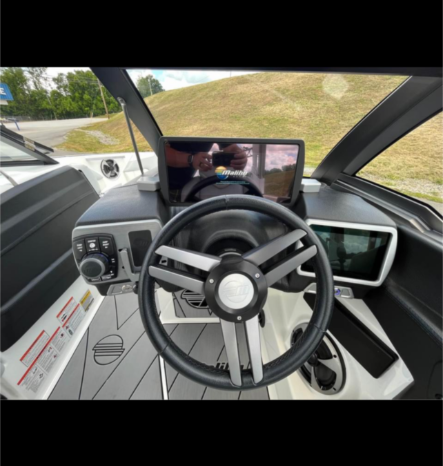 2019 MALIBU WAKESETTER 25 LSV
