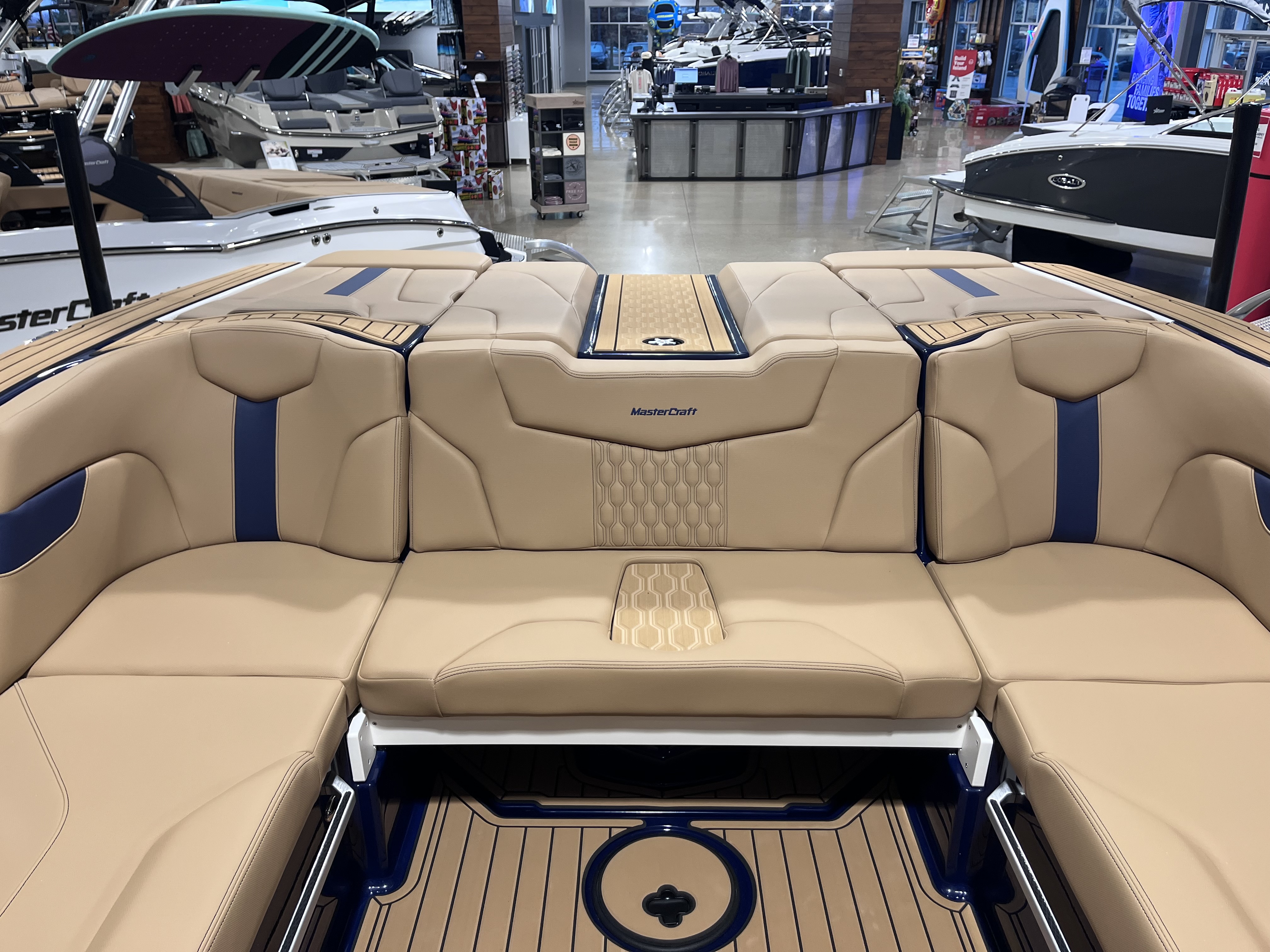2025 MasterCraft XT22T