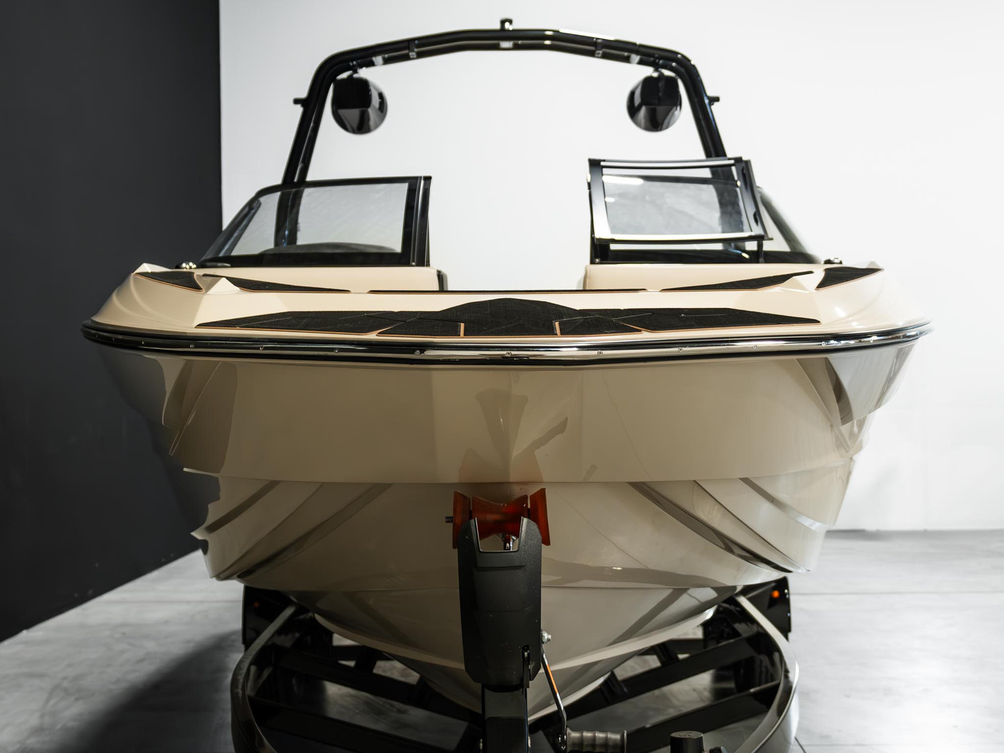 boat.Title