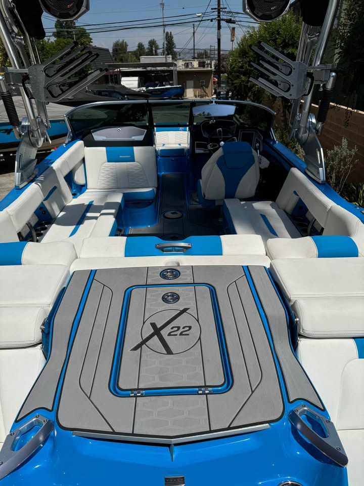 **CLEANEST 2021 MasterCraft X22 ON THE MARKET**