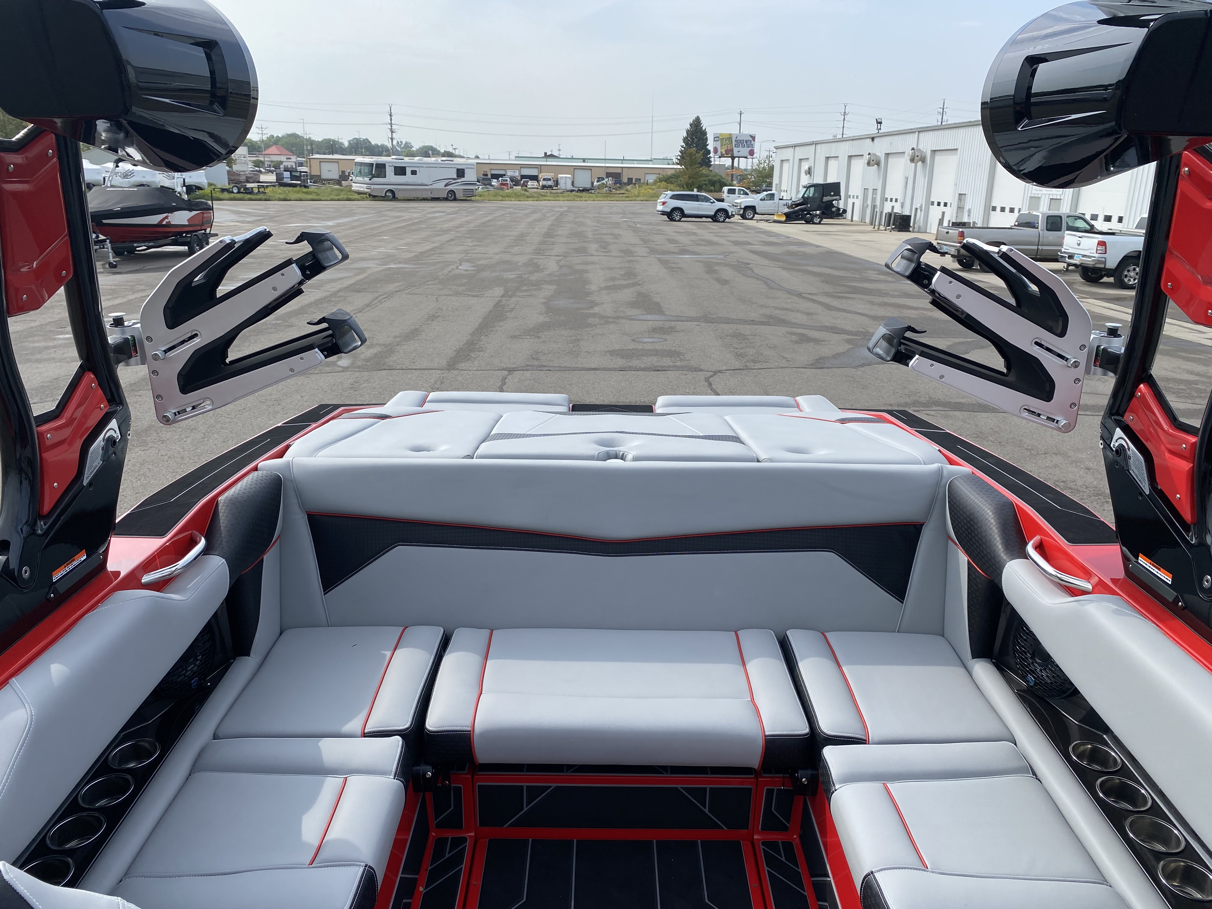 2024 Supreme S220
