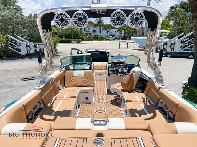 2021 Mastercraft X24