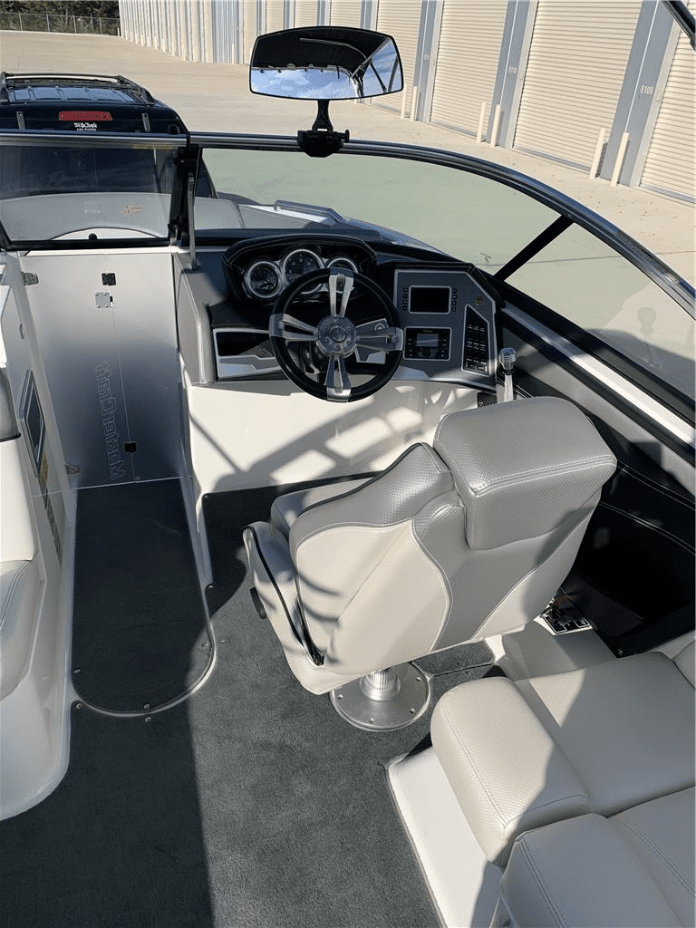 2018 MasterCraft XT22. Only 75 Hours