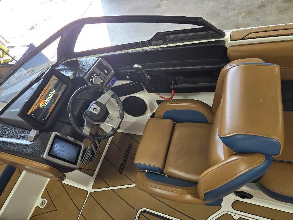2022 Malibu Boats Wakesetter 23 LSV