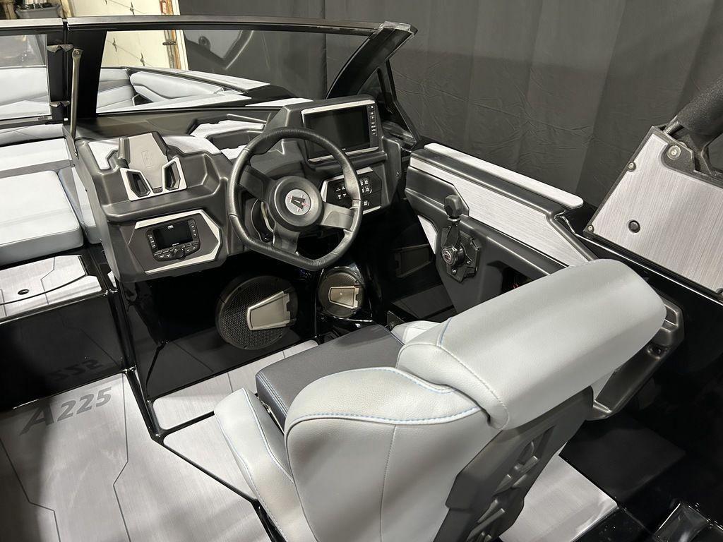 2025 Axis A225 Icon