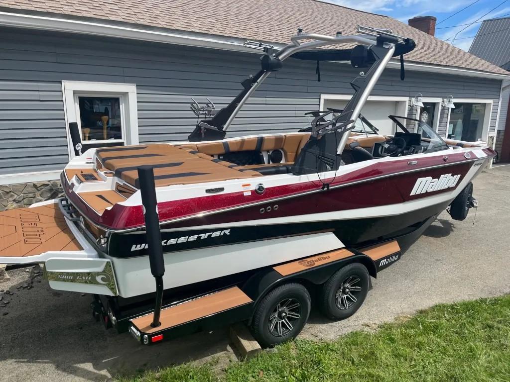 2024 Malibu 21LX