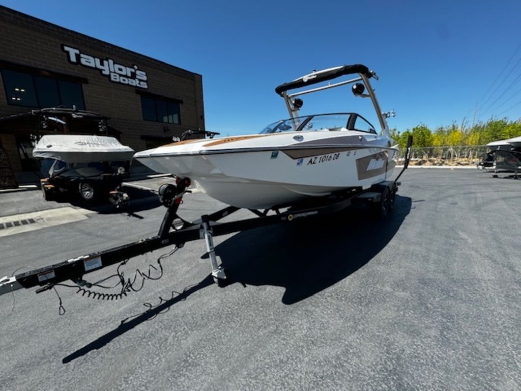 2020 Malibu Boats 23 MXZ