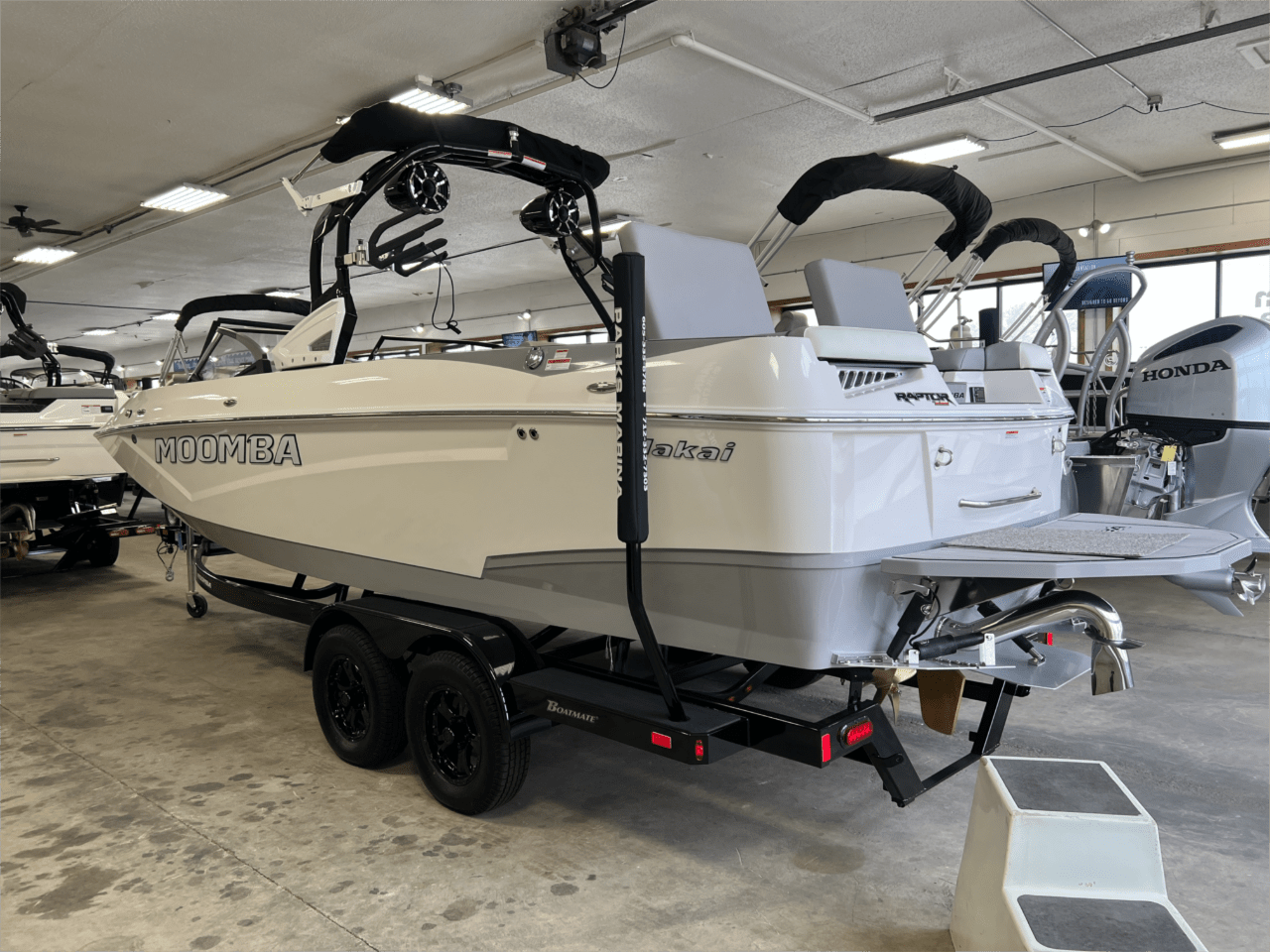 *** NEW *** 2023 MOOMBA MAKAI * 450 INDMAR * SHOWOOM STORED *