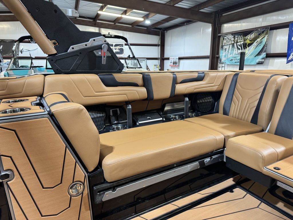 2025 Malibu Boats 25 LSV