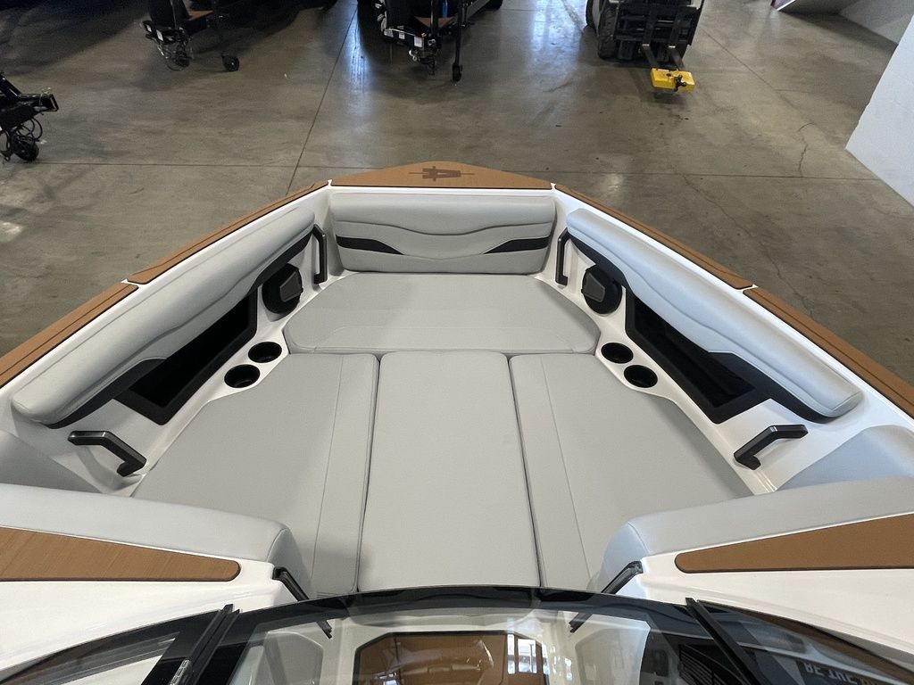 2025 Axis Wake Research T220