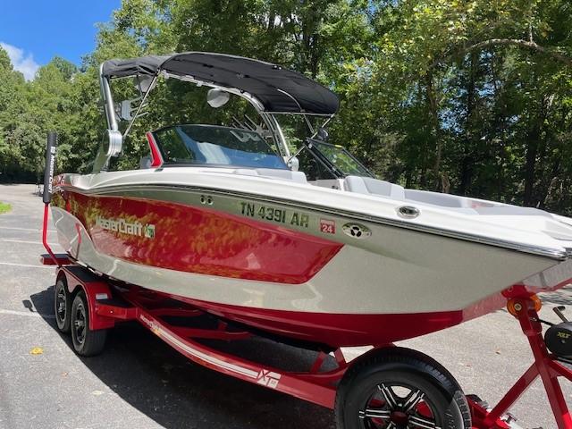 2023 MasterCraft XT22
