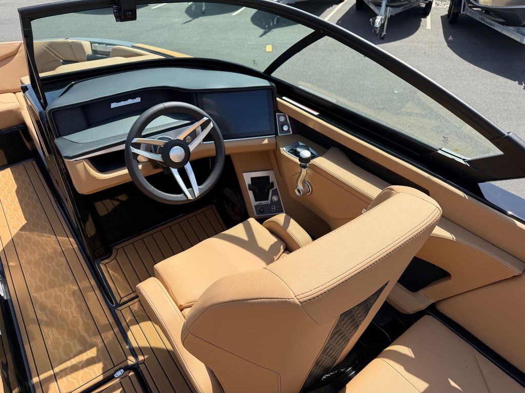 2025 MasterCraft XT24