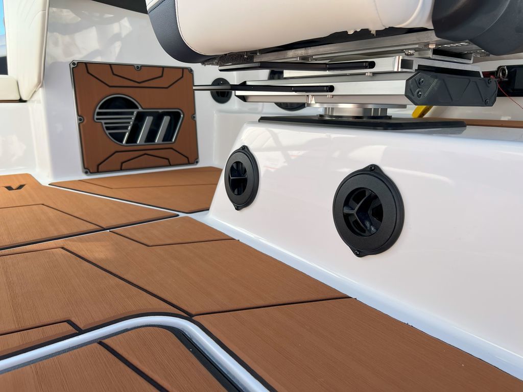 2025 Malibu Boats 25 LSV