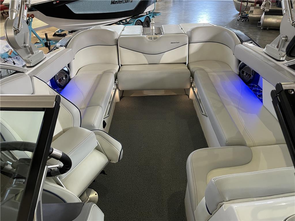2020 Mastercraft XT-23SS **Includes Trailer** 167 Hours!