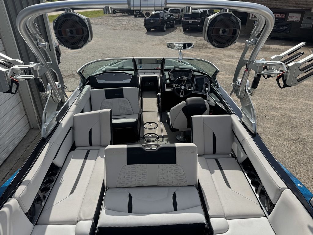 2019 MasterCraft X24