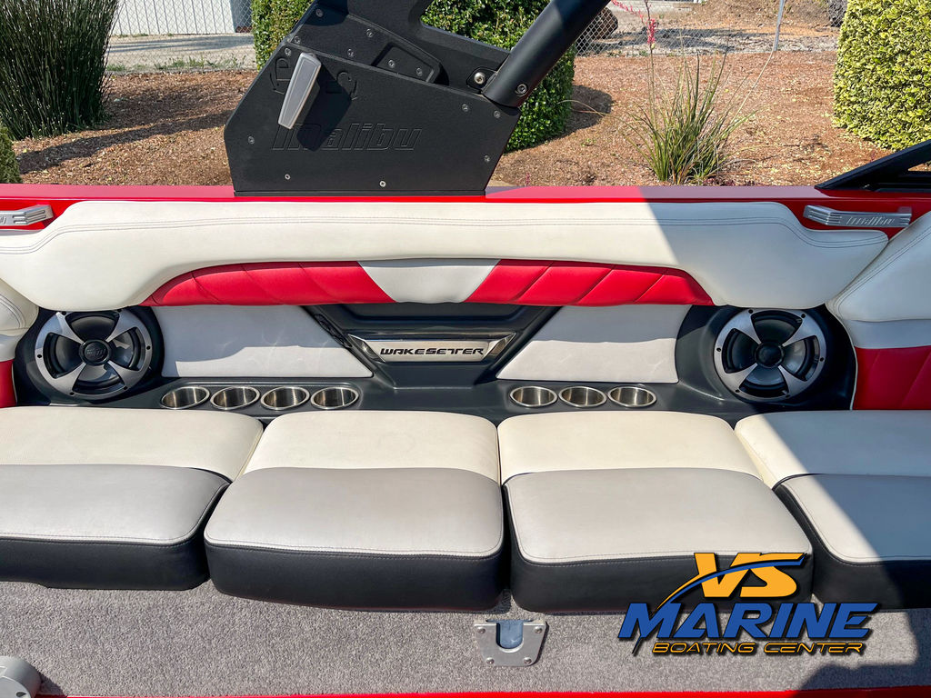2017 Malibu Boats 25 LSV