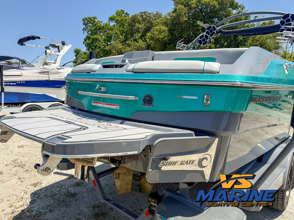 2020 Malibu Boats 25 LSV