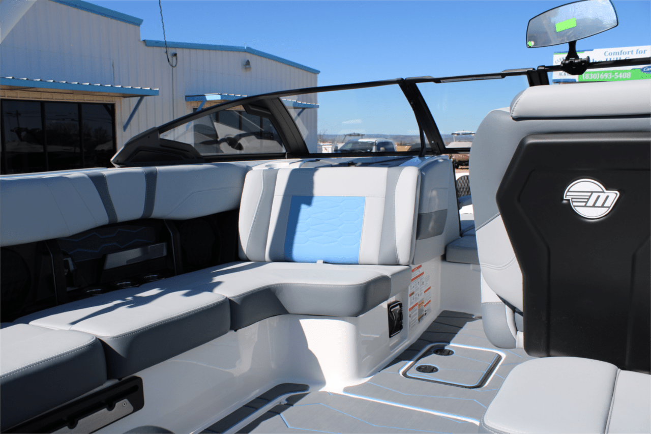 2025 Malibu 23 MXZ