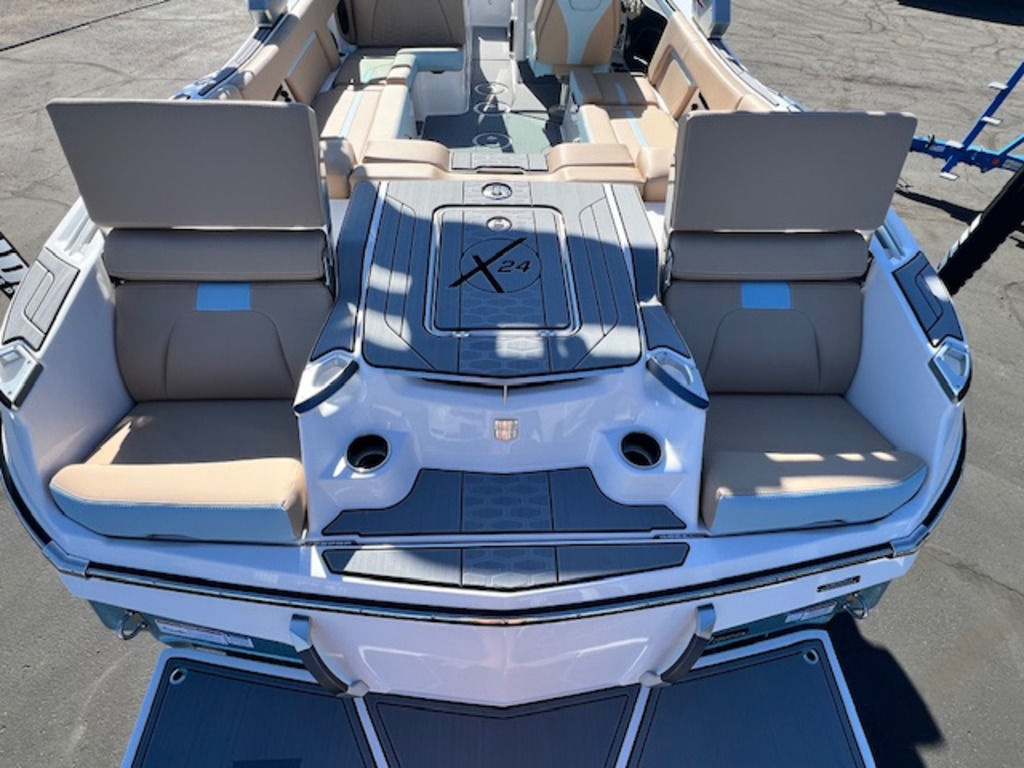 2024 Mastercraft X24