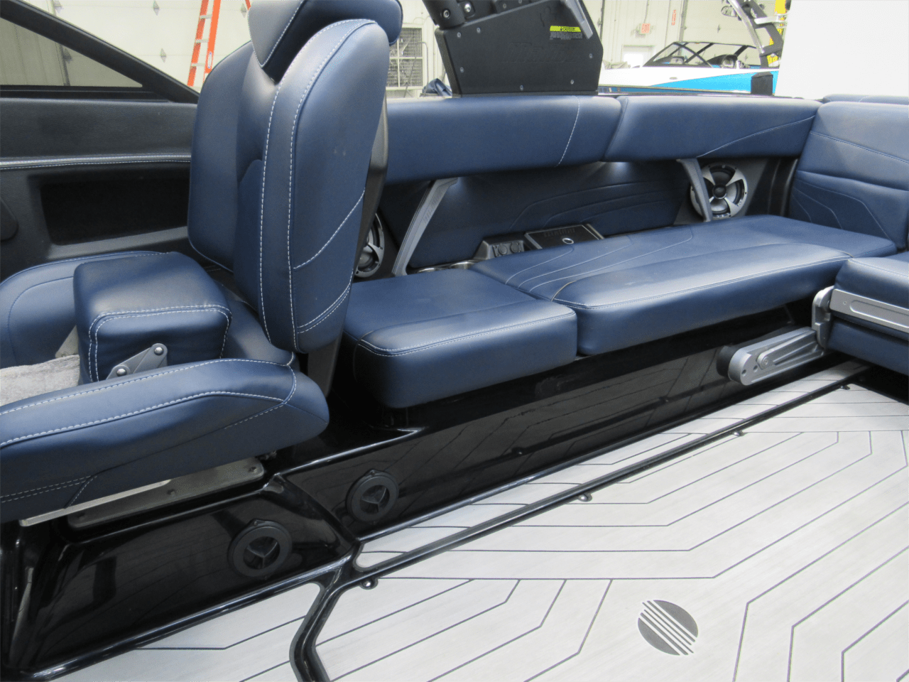 2019 Malibu 24 MXZ – M6Di, Bow Thruster, Runs Well!