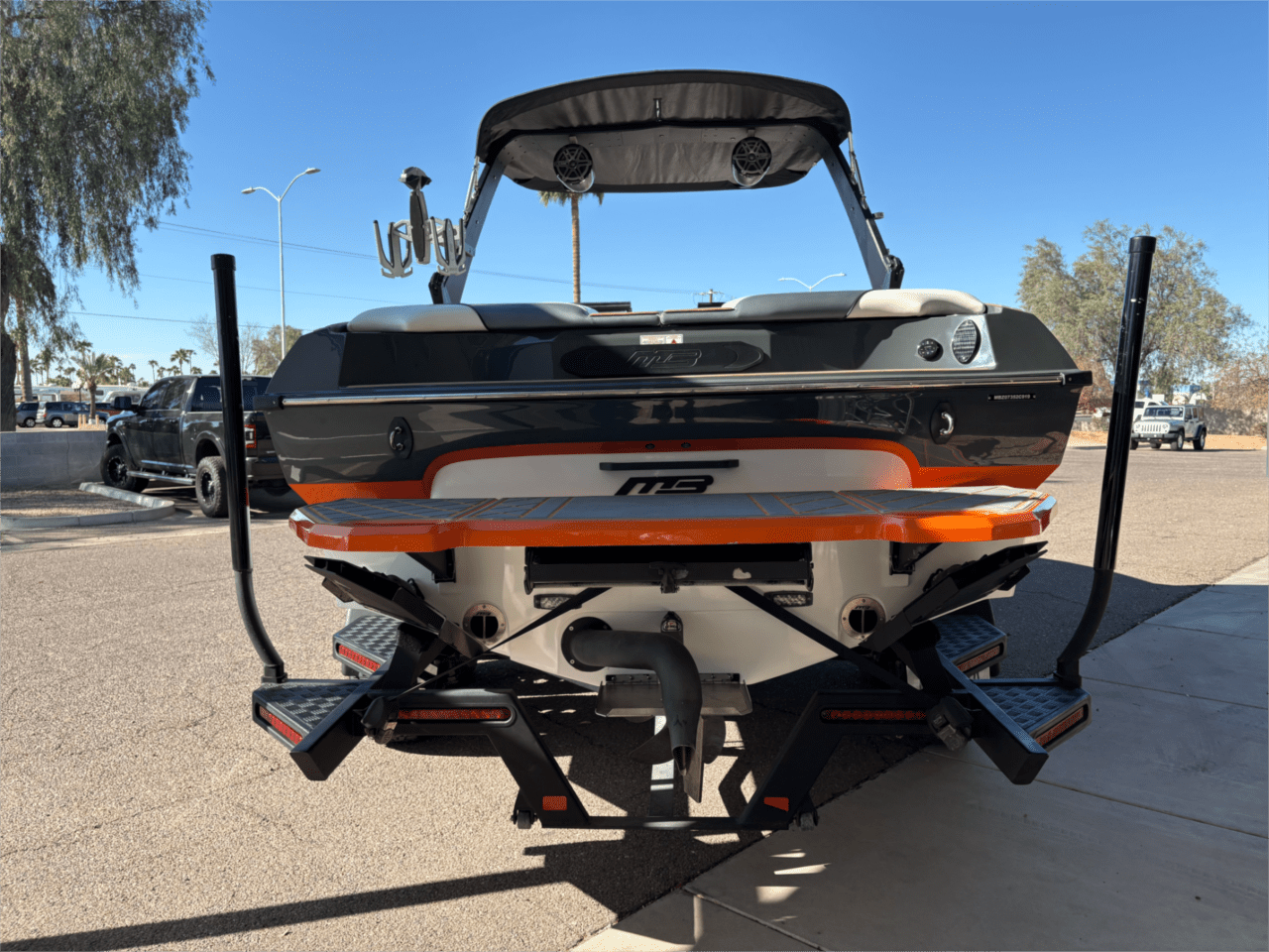 2019 MB B52 23&#8242;