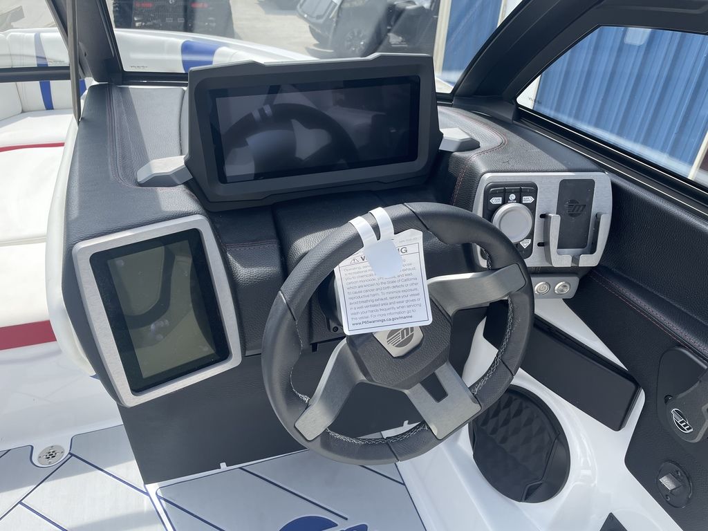 2024 Malibu Boats 22 LSV