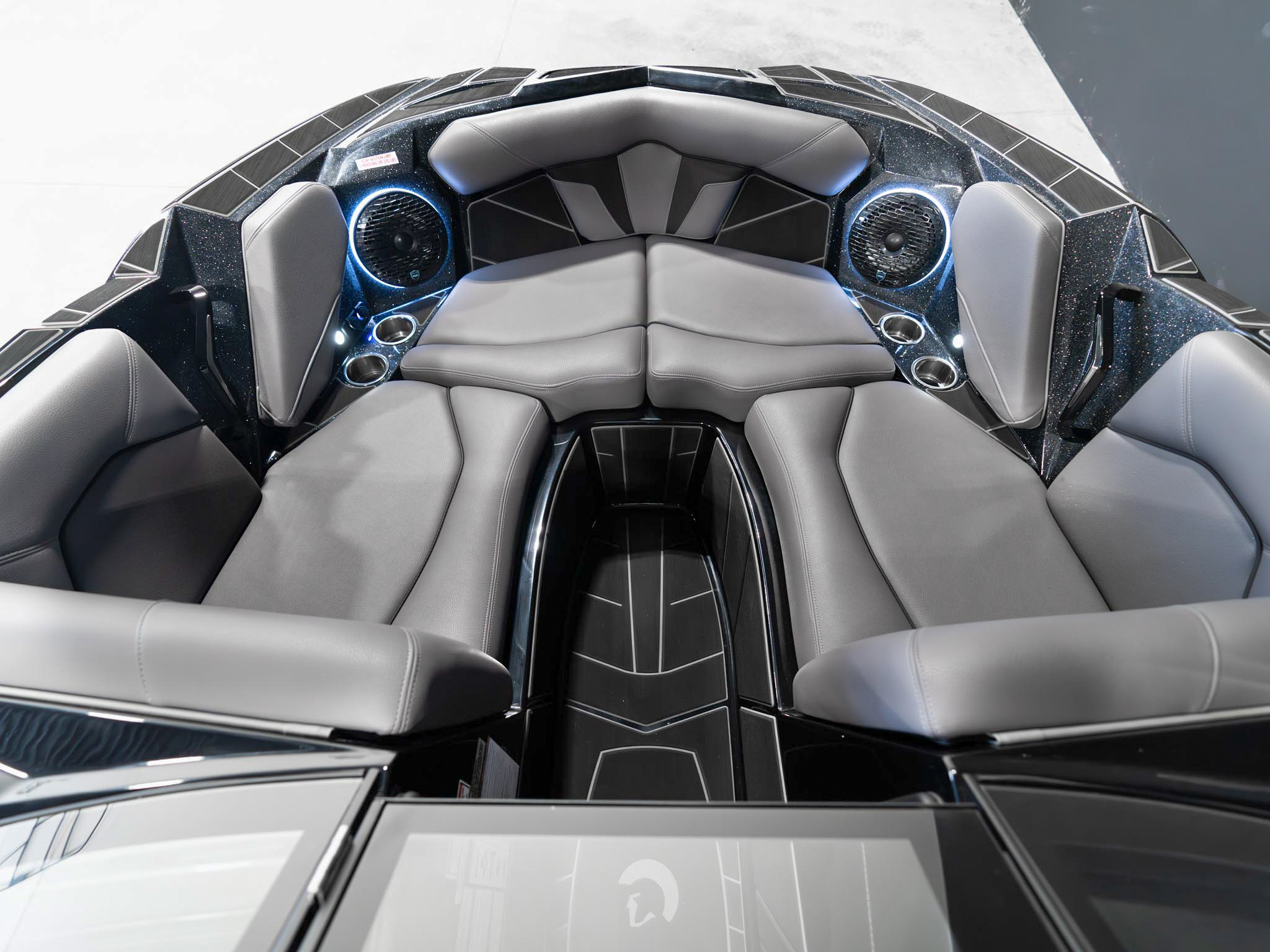 2025 Centurion Fe23 – Black / Black Flake