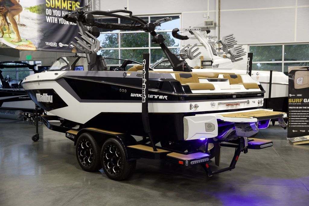 2025 Malibu Boats 22 MXZ