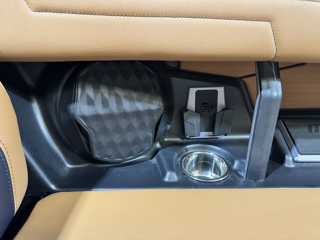 2025 Malibu Boats 25 LSV