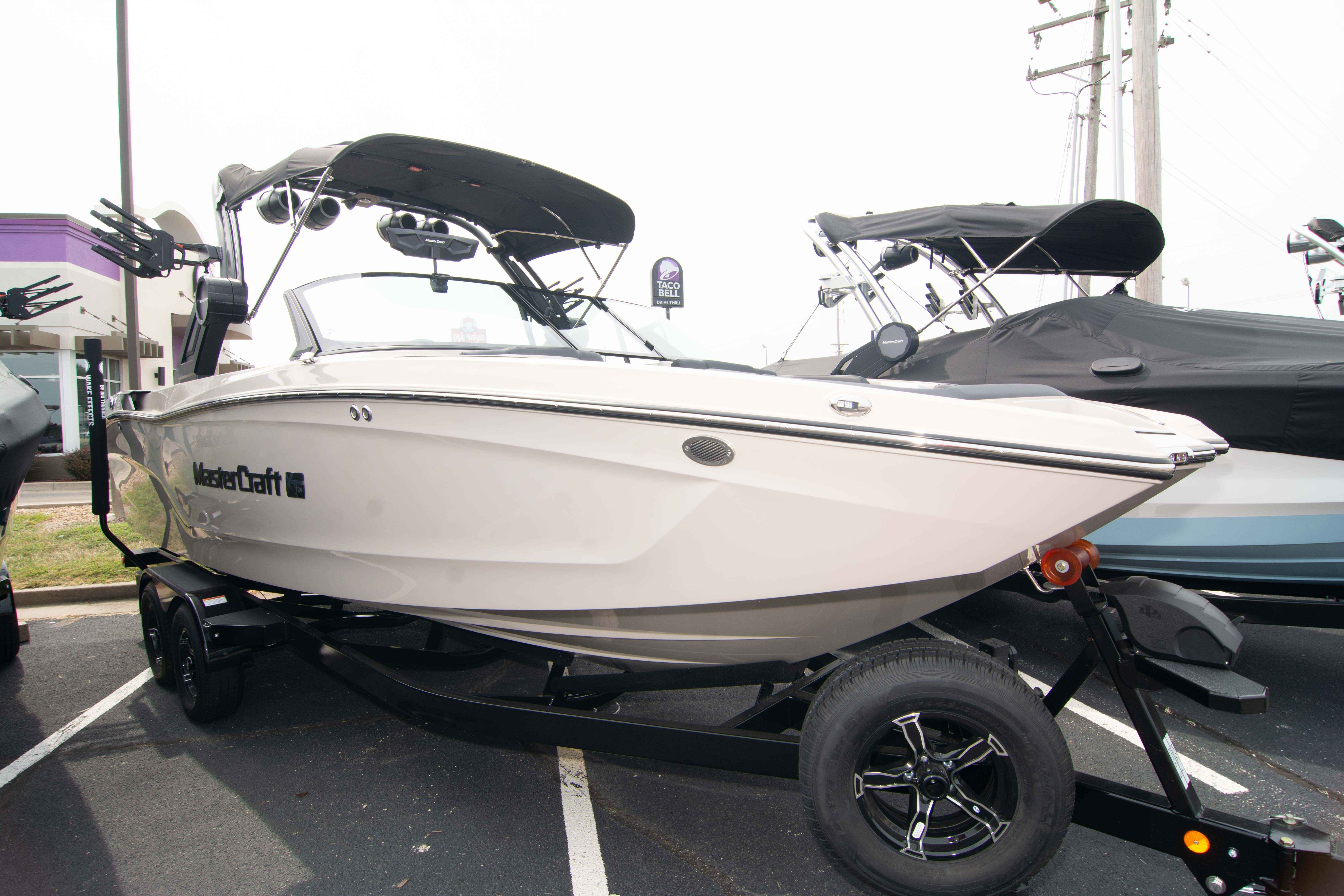 2025 MasterCraft XT24