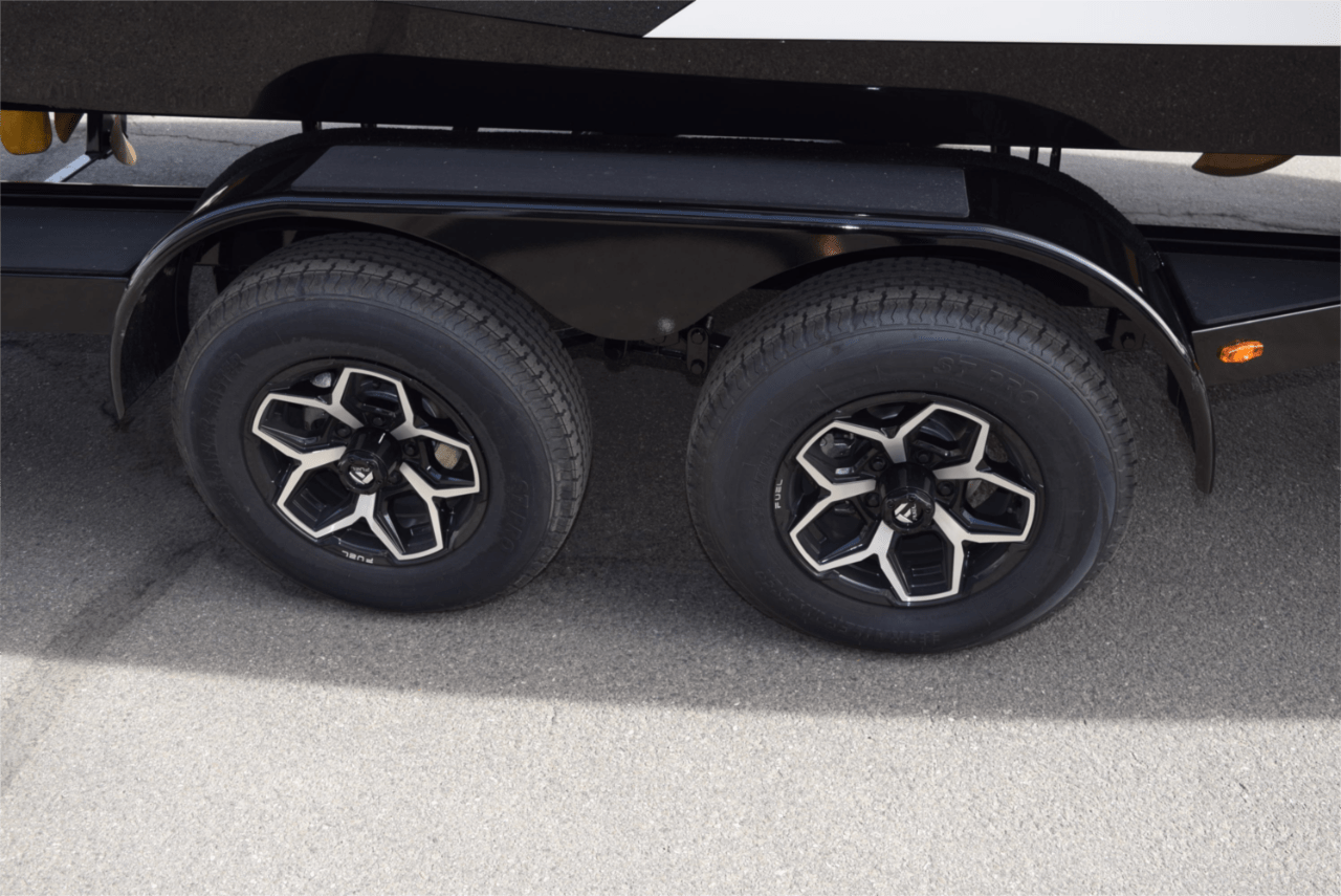 2025 Moomba Max