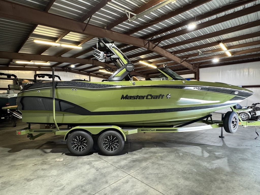 2025 MasterCraft X24