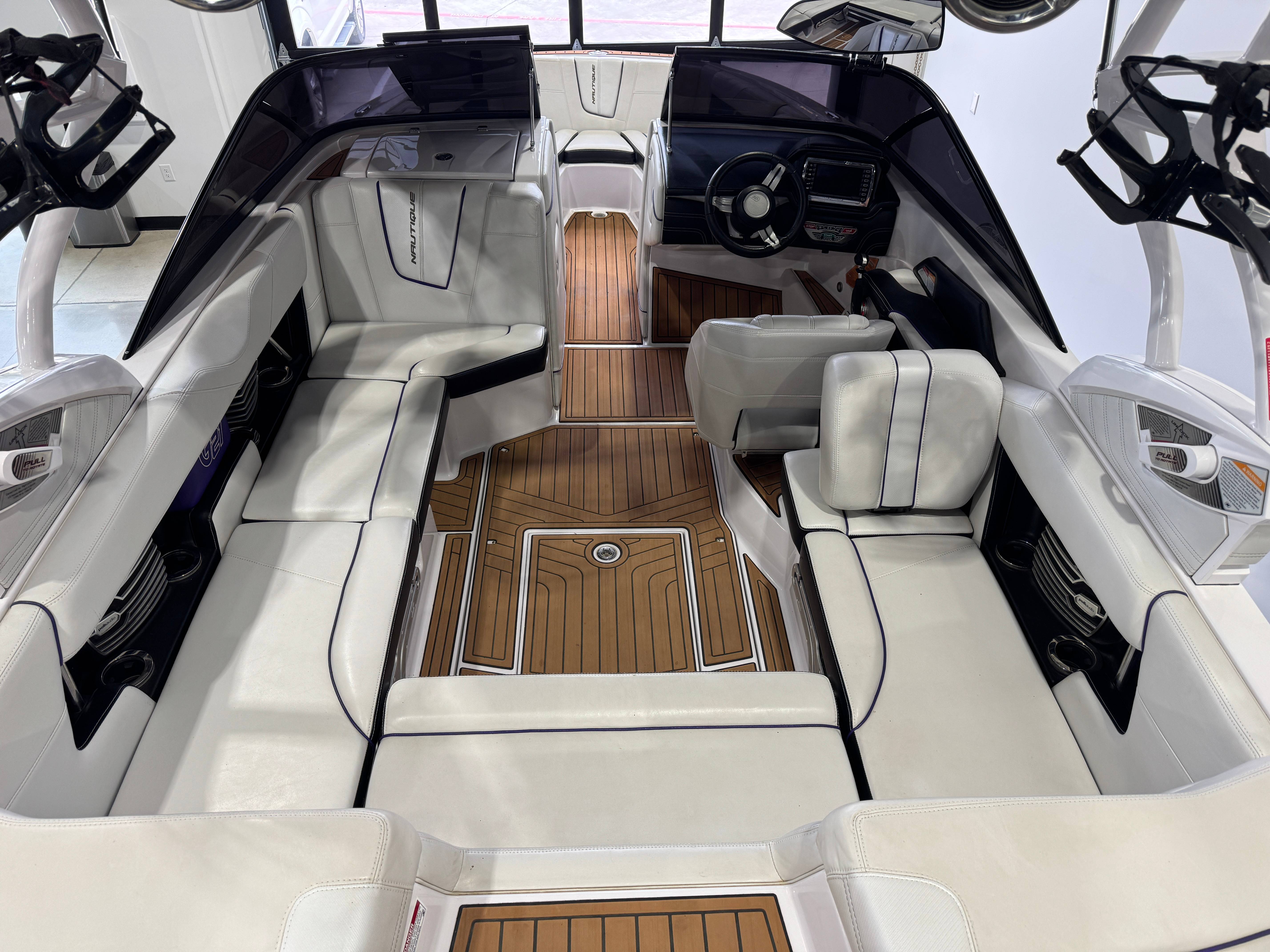 2014 Nautique Super Air Nautique G21