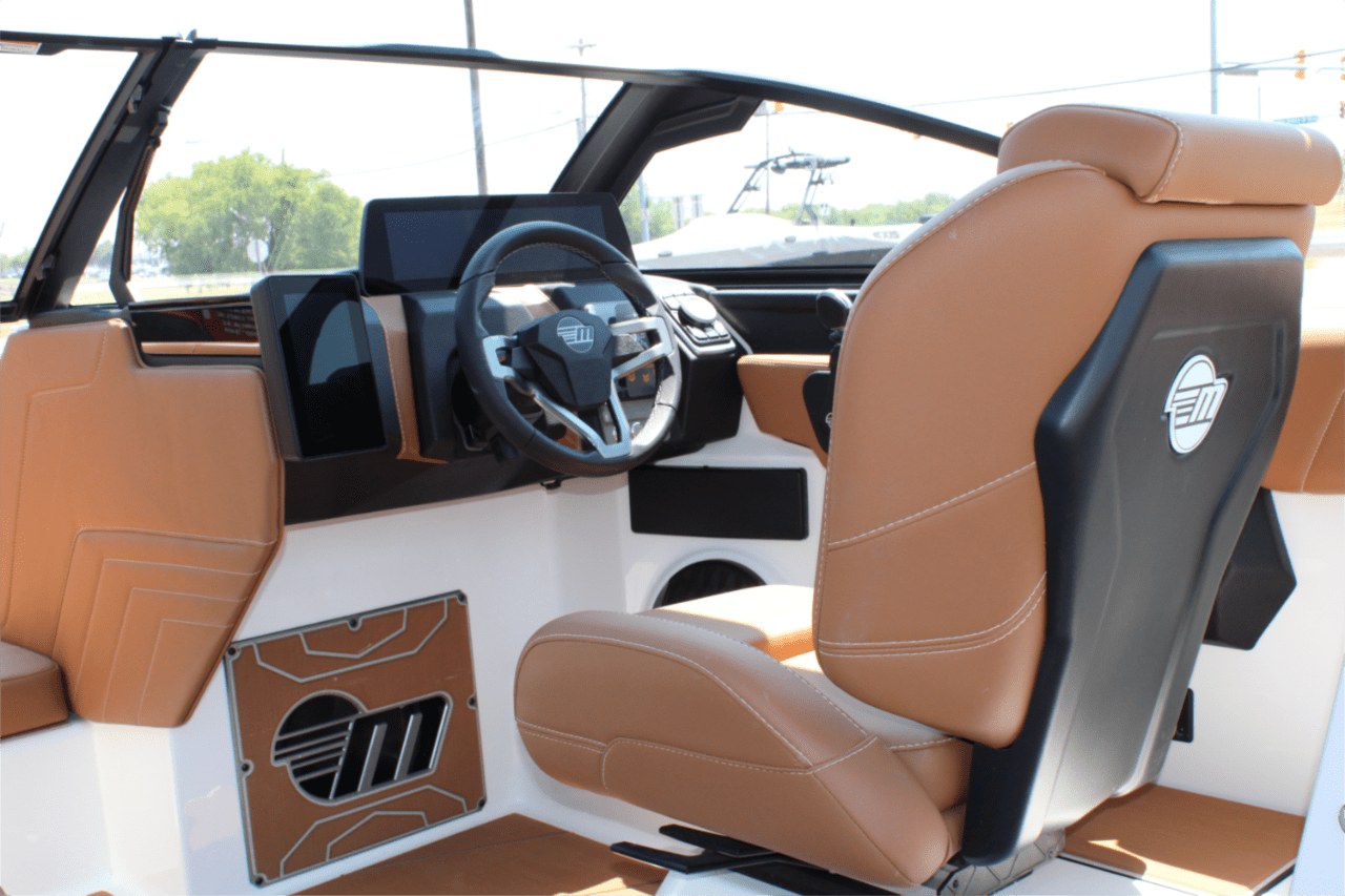2025 Malibu 25 LSV
