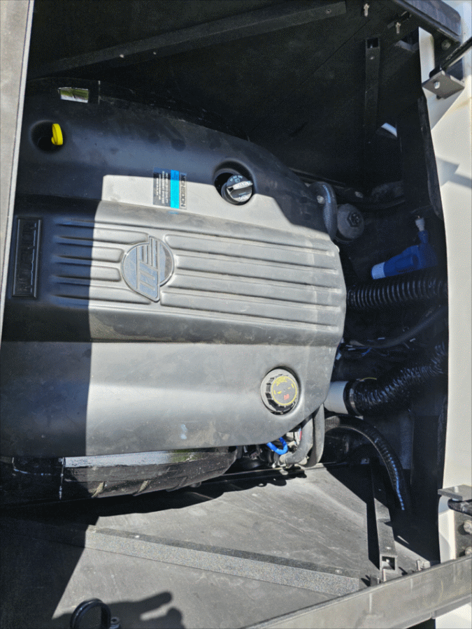 2021 Malibu M220 M6DI engine and upgraded trailer Icon