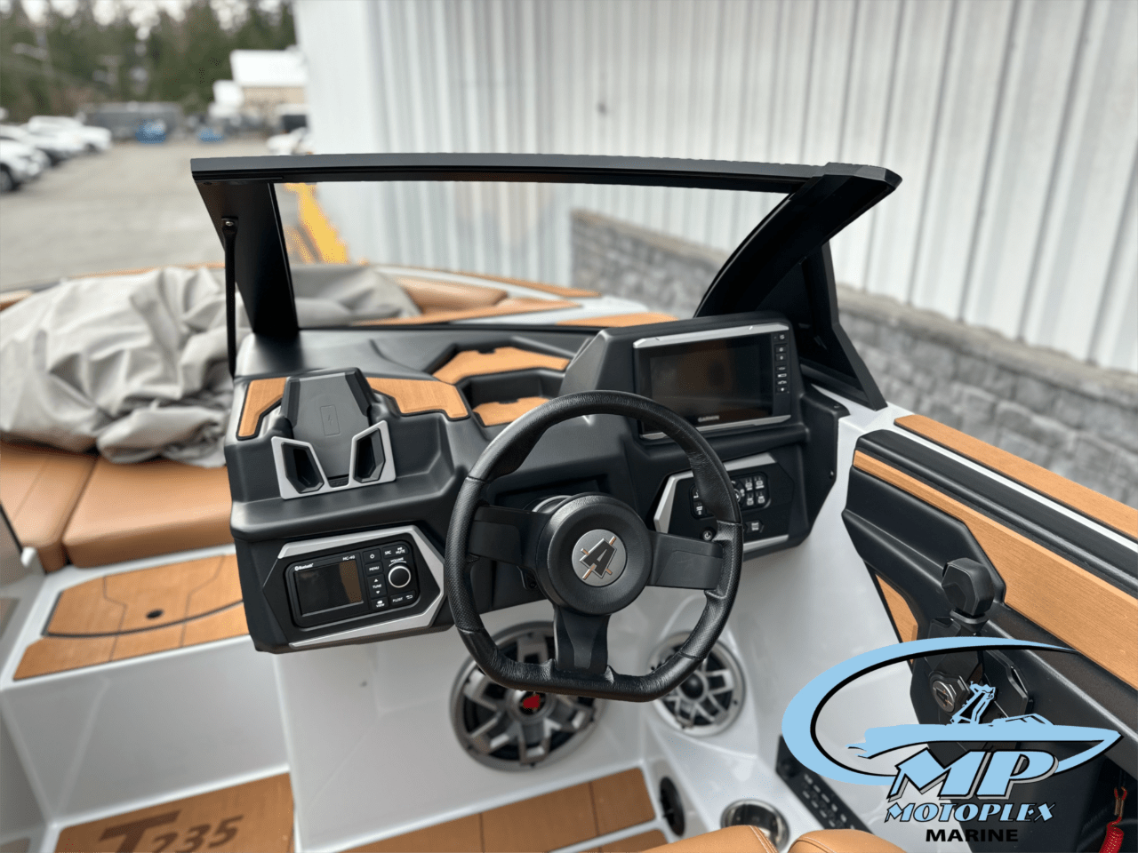 2023 Axis T235