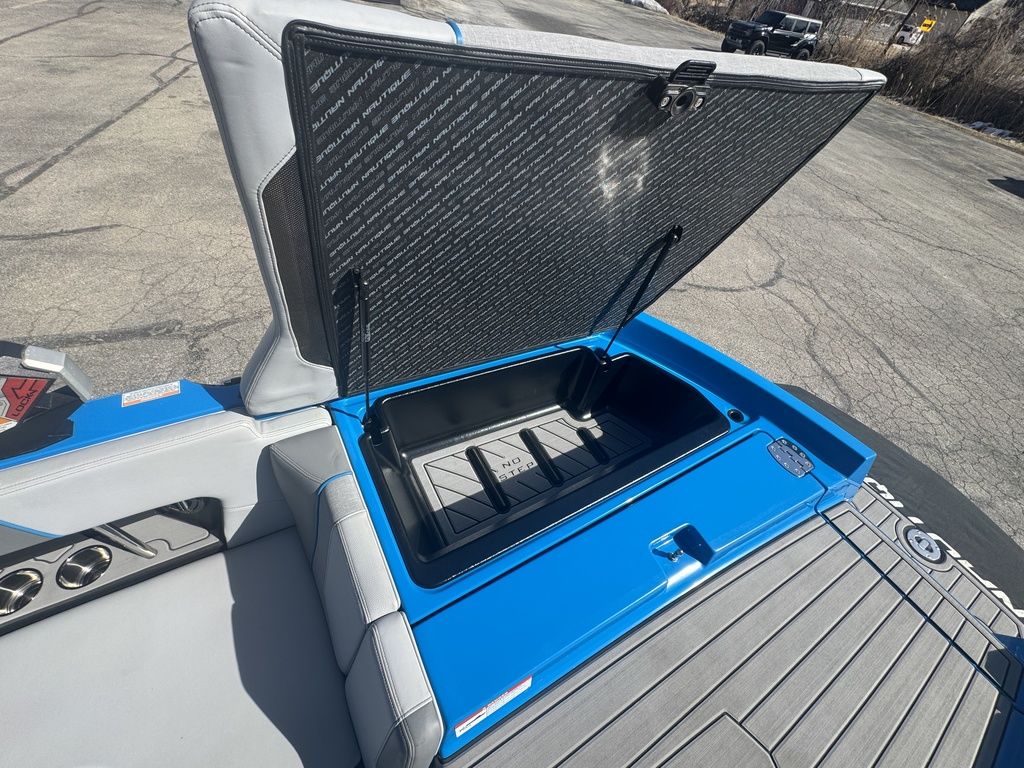 2021 Nautique Super Air Nautique 210