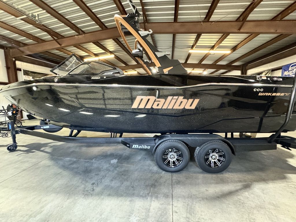 2025 Malibu Boats 25 LSV