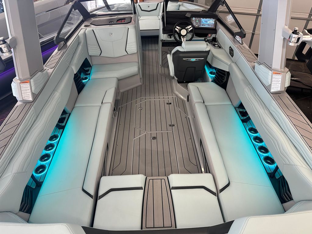 2025 Nautique G25